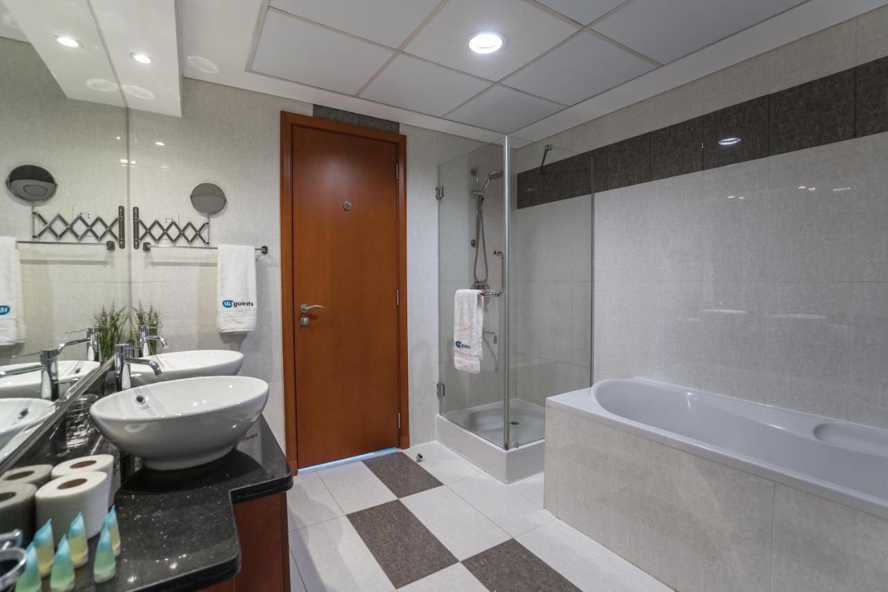 Higuests - Luxury Apartment In The Iconic Park Towers 두바이 외부 사진